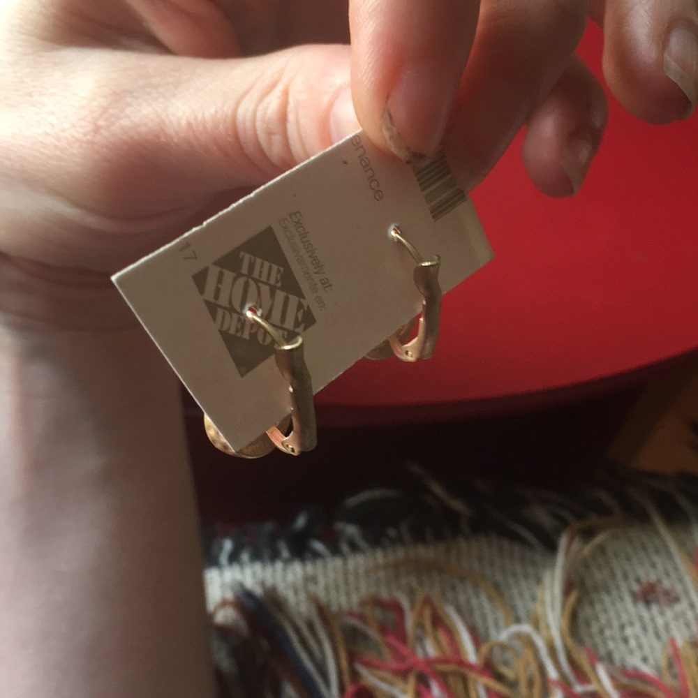 Earring - Picture 2 of 2